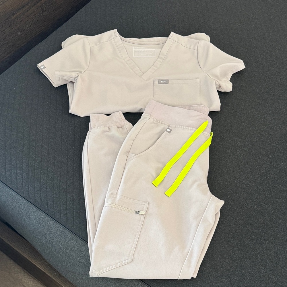 Figs Light Taupe Scrub Set with Neon Yellow Drawstrings